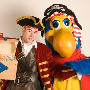 Sjaak the Pirate and Pablo Parrot