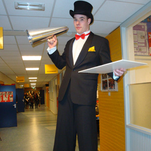 Stiltwalker: gentlemen